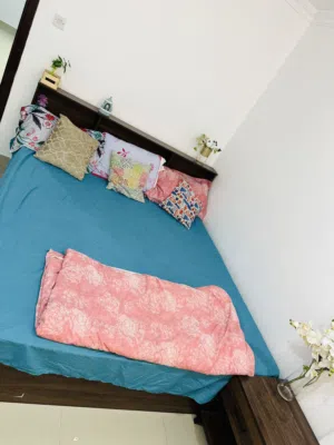 DANUBE HOME BEDROOM SET AND HOME CENTRE MATTRESS 180x200 cm