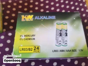 بطاريات أصلية AA.    AAA