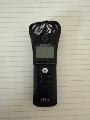 Zoom H1n Recorder - used but in good condition  زووم h1 مسجل صوت