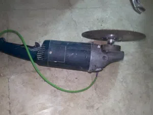 معدات للبيع