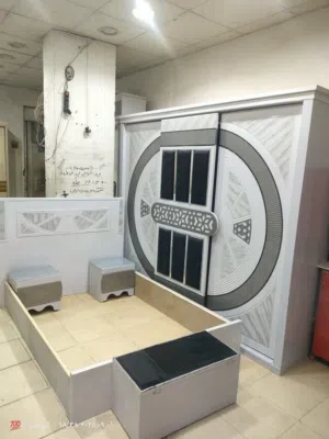 غرفة نوم كاملة  خشب كونتر  دولاب 250  سرير 150  تسريحة  اتنين كمودينو  بانكت