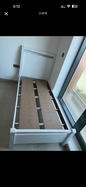 2 single beds + mattresses