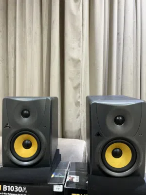 سماعات استيديو احترافيه