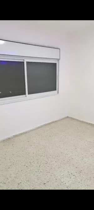 روف للبيع اول ام الشرايط مساحه 300 م طابق رابع