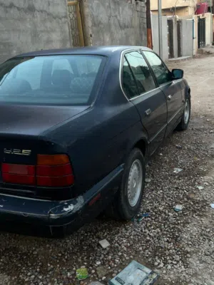بي ام دبليو موديل 91 نظيفه لا يوجد فيها حادث