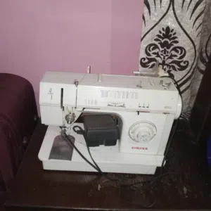 ماكنة خياطه