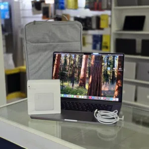 ماكبوك برو 2021 16 انش نظيف جدا + الشاحن الأصلي + شنطة Macbook Pro 2021 16" M1Pro/32GB RAM/512GB SSD