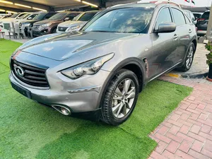 انفينيتي QX70 S موديل 2012 حاله ممتازه خليجي ماشي 161000