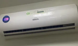 مكيف جنيرال تيك 2 طن في حالة جيدة للبيع