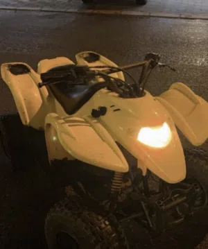 بقي نظيف و بطاريه جديده و شغال ولا قطعه من الشاصي مبدل