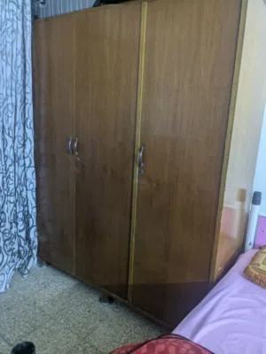 كنتور خشب ثلاثة ابواب