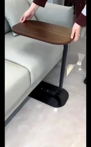 طاولة جانبية