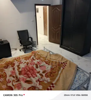 استوديو مفروش للايجار في الارسال مقابل مفروشات الرونق وشركة النزيه للادوات الصحيه شارع بيرزيت القديم