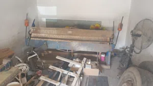 Ducting machine