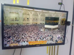 شاشه سامسونج مستعمل 32 اقرأ الوصف