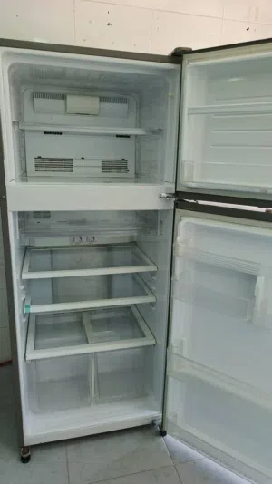 ثلاجة شارب 20 قدم