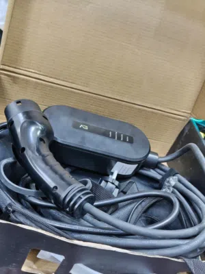 شاحن سيارة كهربائية Type 2 للبيع بحالة ممتازة