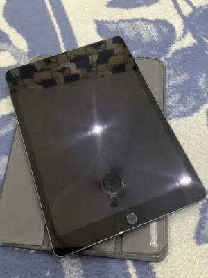 iPad 9..iPad 8