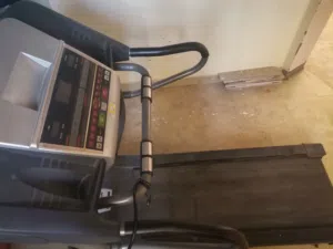 آلة ركض رياضية