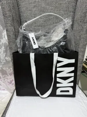 شنطة DKNY اسود وذهبي