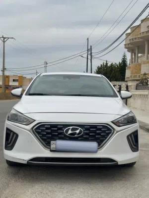 هيونداي ايونيك 2022 لون ابيض فحص ثلاث جيد (مرفق بالصور) بسعر مناسب بحال الوكاله لا تحتاج لصيانة