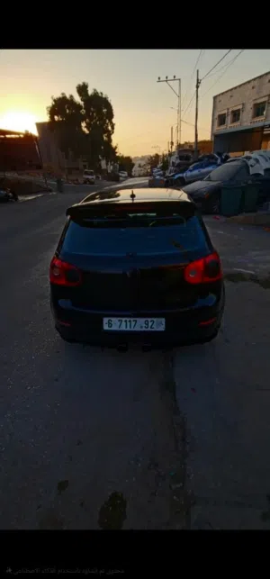 جلف mk5 gti مطور 2000cc تيربو جير عادي   موديل  2006 فل لفل سيارا  فتحه سقف شركه  كراسي كهربا ش