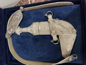 خنجر سعيدي مع حزام فضه للبيع