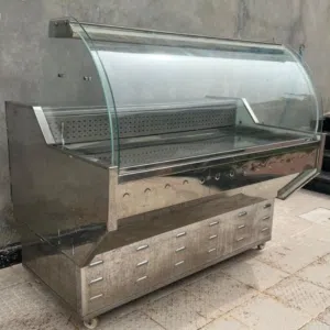 ثلاجه عرض مستعمله