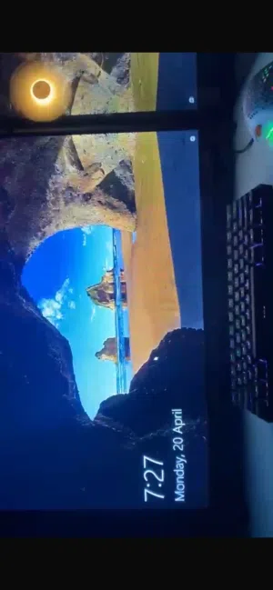 تلفزيون clikon مستعمل شهرين مع ريموت