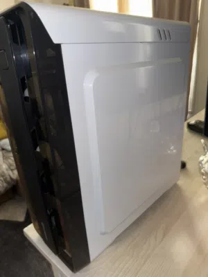 Pc case comes with 4 fans (cleaned)