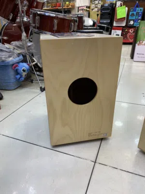 آلات موسيقى الات ايقاعية الات نقرية الات وترية طبلة  كاخون اورغ كمان جيتار عود  قانون طبول