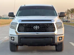 2015 Tundra, one and a half doors, fully serviced