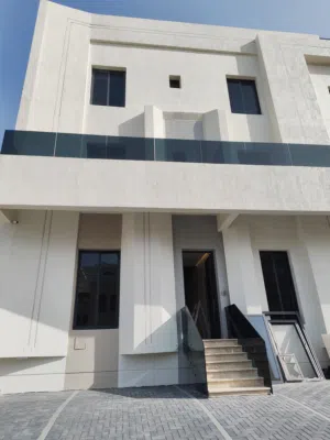 240 m2 4 Bedrooms Townhouse for Rent in Hawally Mishrif