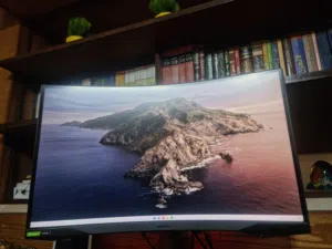 samsung 27" odyssey g7 WQHD 2K 240HZ HDR 600 QLED 1000R CURVED