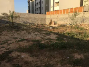 قطعة ارض للبيع او الاستبدال في طرابلس بمنطقة صلاح الدين شارع السدرة 640 م2  يوجد بجانبها كل الخدمات.