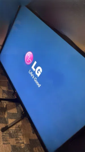 شاشة 42 بوصه LG