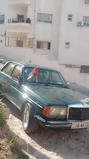 سيارة للبيع مرسيدس لف موديل 78 محرك 1jz2500CC