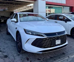 من شركة ريتاج لتجارة السيارات BYD جن L  موديل 2025