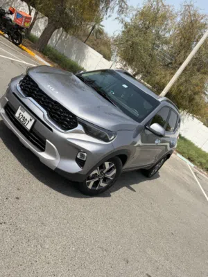 Kia sonet gcc model 2024 very clean car no accidents