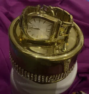 Gold Aigner for sale in Muscat