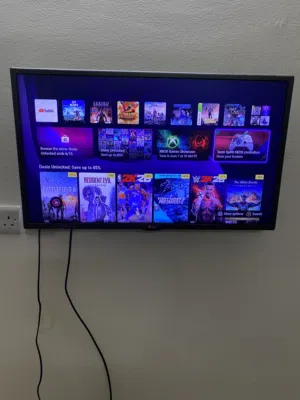 تلفزيون إل جي LG بحجم 32 بوصة عادي ليس سمارت نظيف جدا للبيع