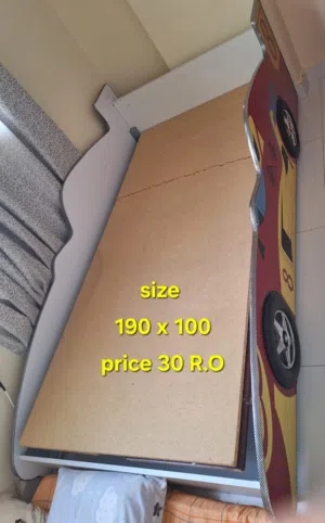 سرير او كرفايه للأطفال ممتازه جدا وكأنها جديده