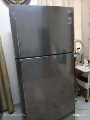تلاجه ال جي بحاله ممتازه حجم كبير 650لتر