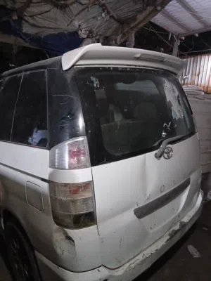 Used Toyota Voxy in Al Hudaydah