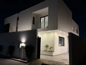 500 m2 3 Bedrooms Villa for Rent in Tripoli Janzour