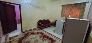شقة مفروشة . مدينة أنماء -بجانب مستشفى طيبة)