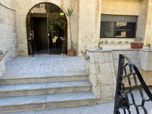 REF:14950 - 	شقة أرضية مفروشة للبيع  – عبدون