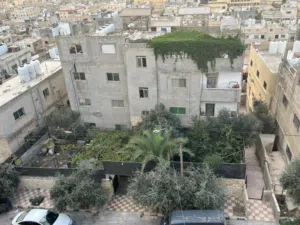 بنايه جديده مكونه من 8 شقق للبيع