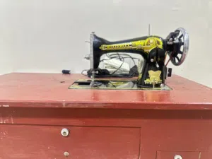 مكينة خياطة للبيع