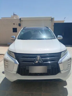 Mitsubishi . Montero Sport . 2022 . Used0